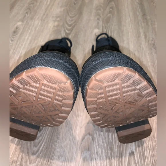 ‼️SALE‼️Wmns Chuck Taylor All Star GR82 Extra-High 'Black' 🖤 - Picture 10 of 16